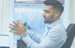 Aluno treinando no curao Power da English For Business