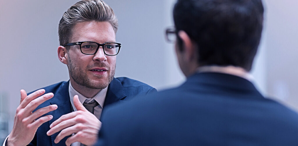 Checklist bônus: como incentivar o uso do inglês no ambiente de trabalho 